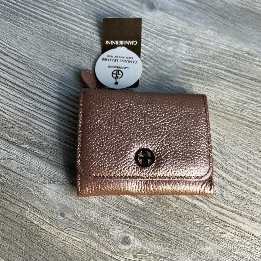 NWT tri fold with zipper change pocket rose gold leather wallet by Giani Bernini